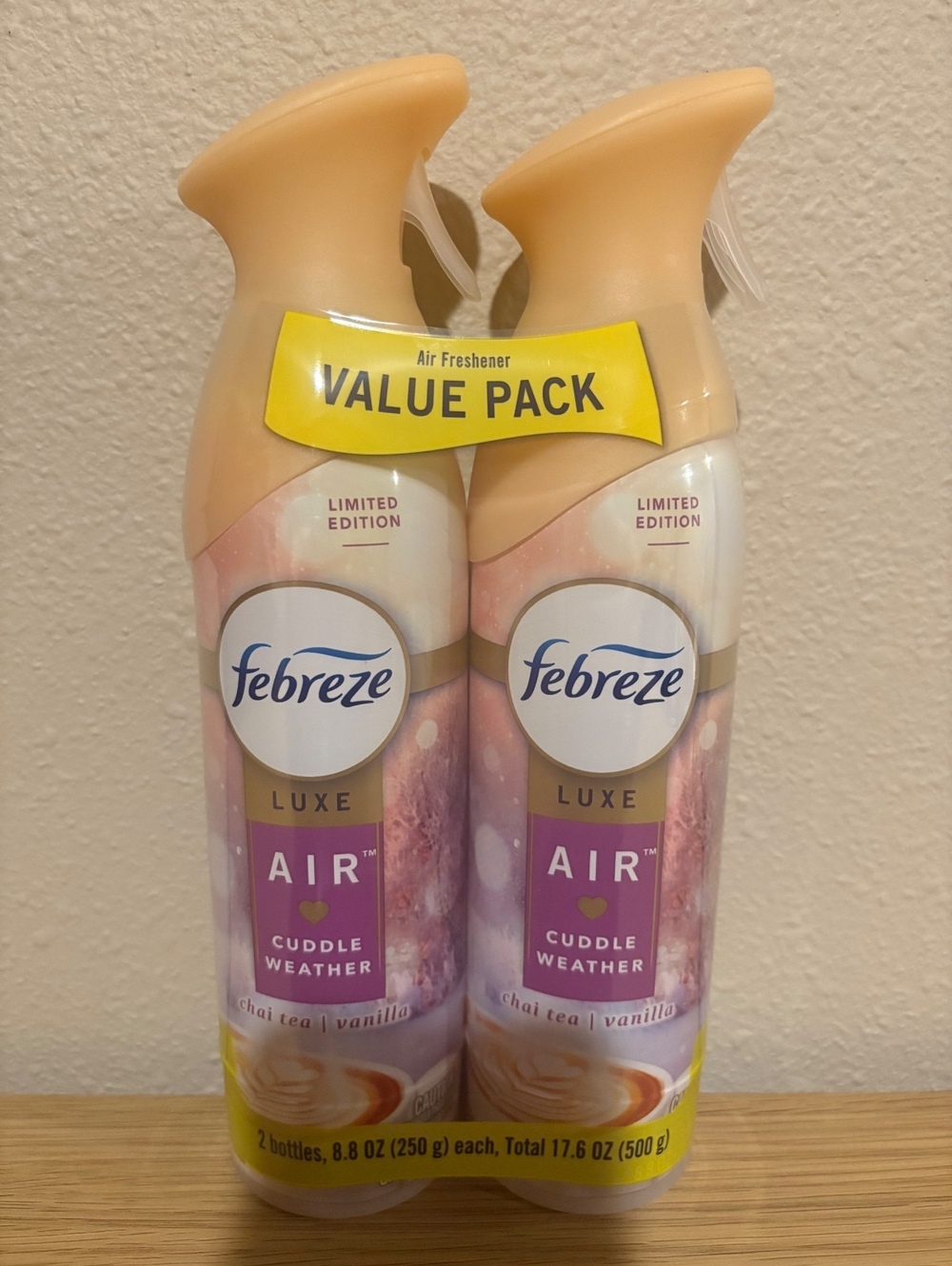 Febreze Luxe Air Cuddle Weather Chai Tea Vanilla Spray Limited Edition